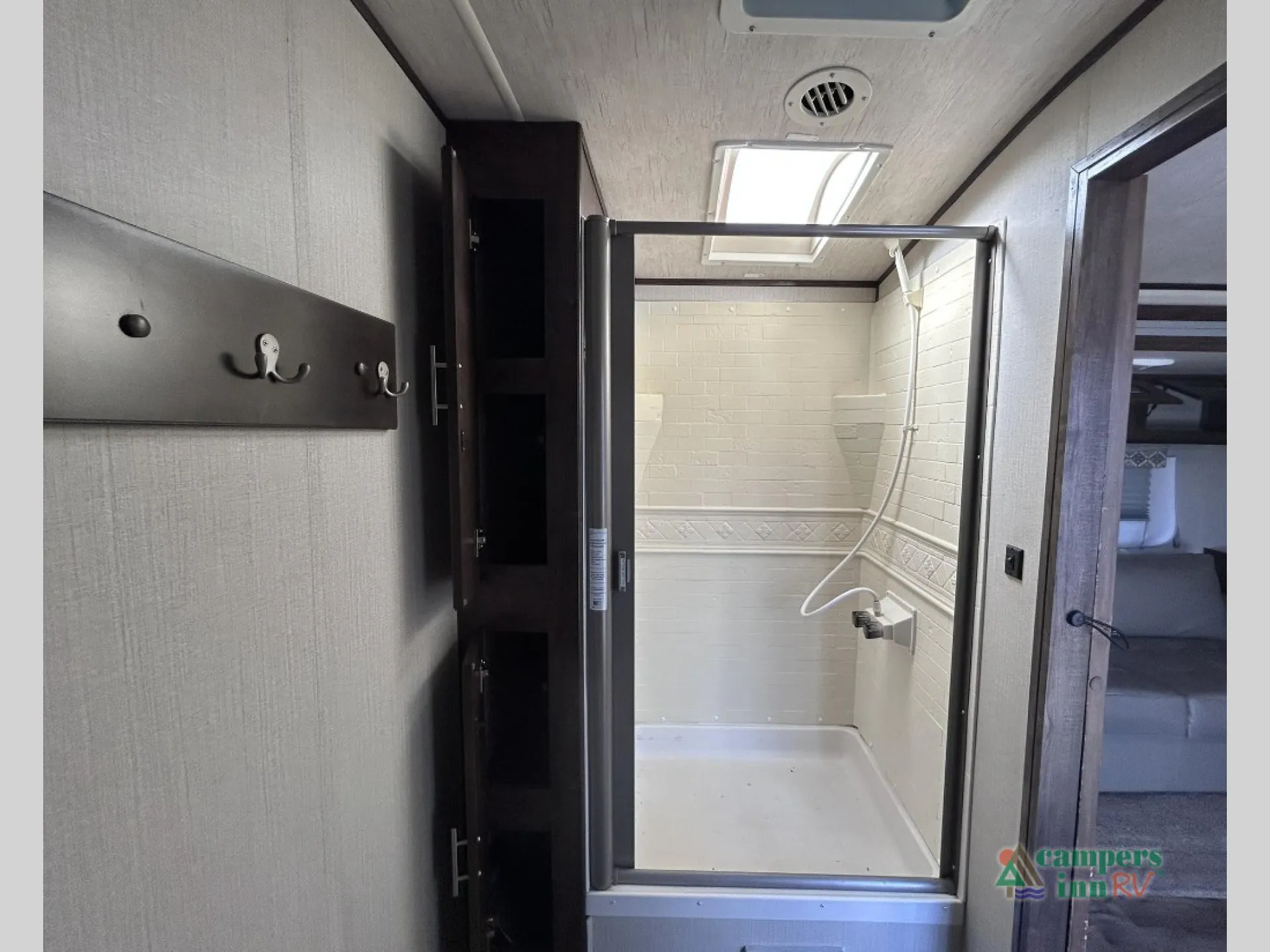 2018 Cruiser RV Embrace EL250 - Photo 3
