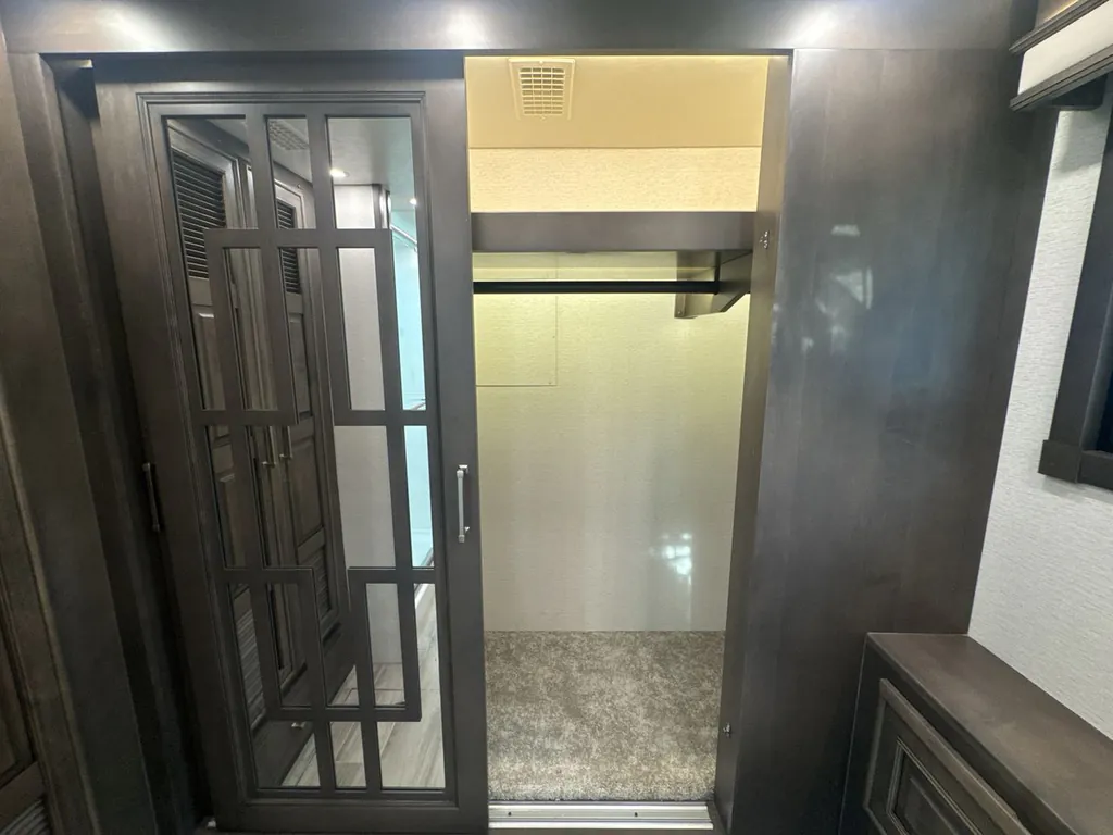 2026 Entegra Coach Aspire 44V, Photos photo 30