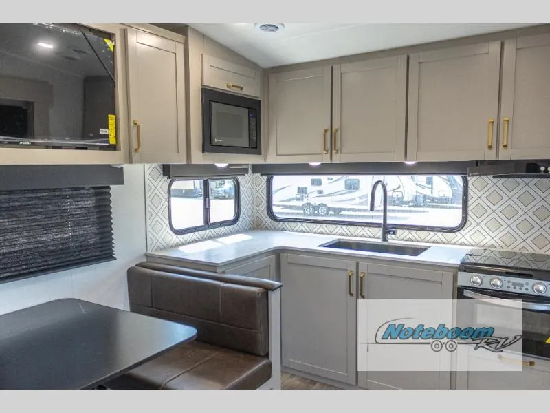 2027 Heartland Sundance XLT 24ML - Photo 3