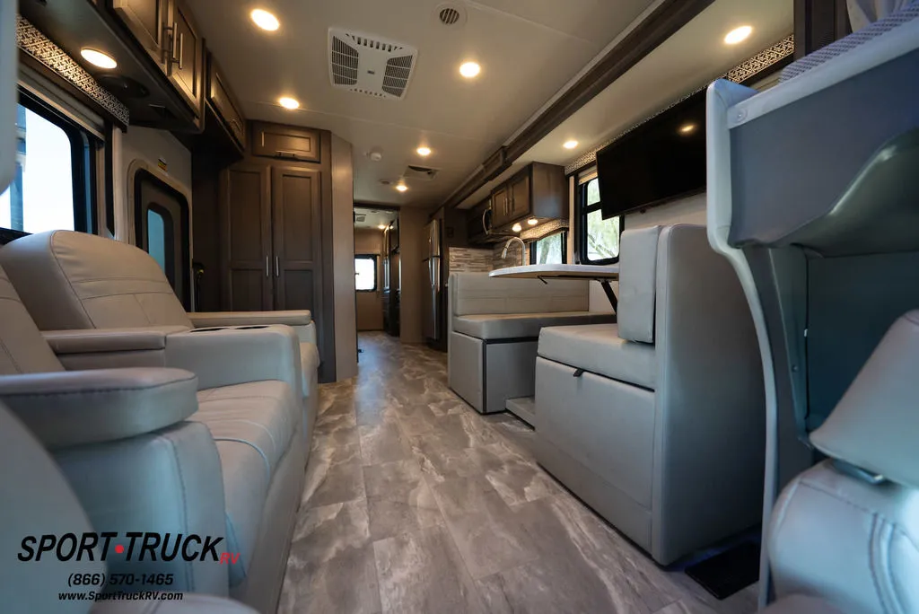 2023 Thor Motor Coach Omni XG32 - Photo 3