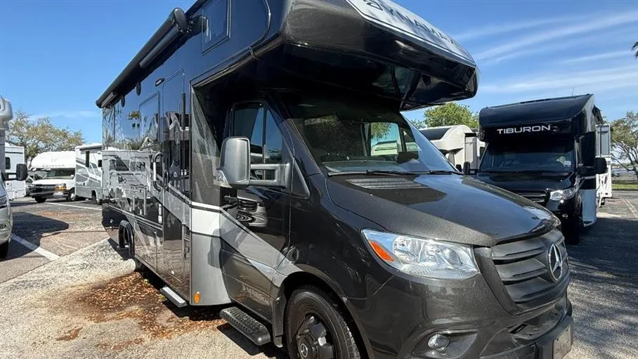 2026 Dynamax isata 3 24TW - Main photo