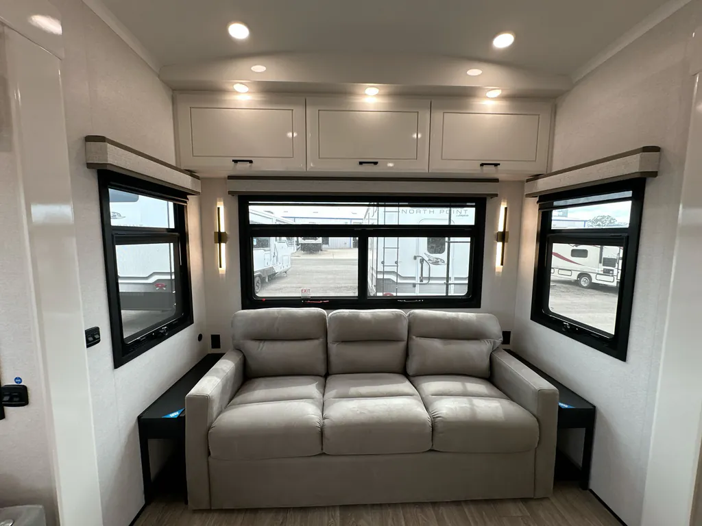 2027 Jayco Pinnacle 36FBTS, Photos photo 13