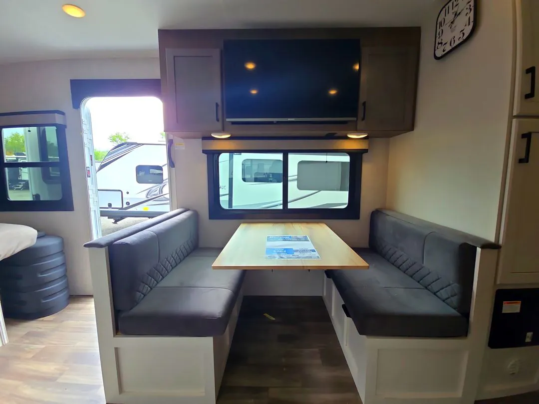 2025 Jayco Eagle HT 230MLCS - Photo 4