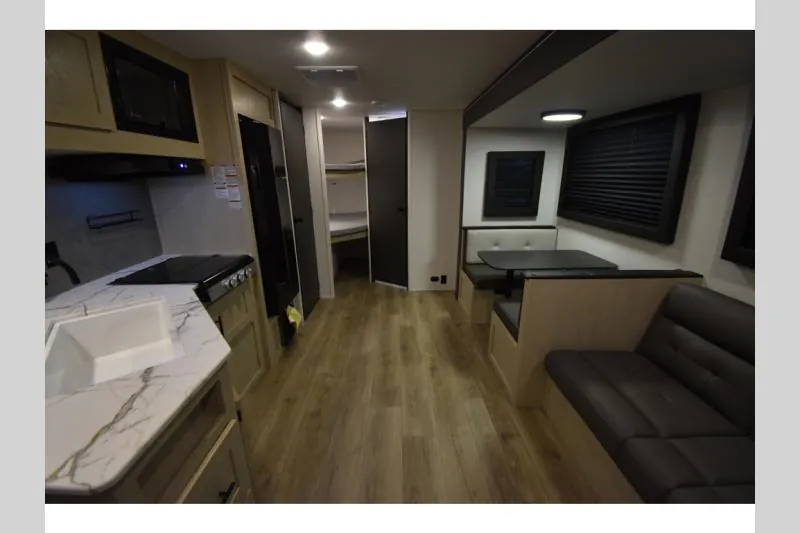 2026 Shasta RVs i-5 Edition 527BHS, Photos photo 19