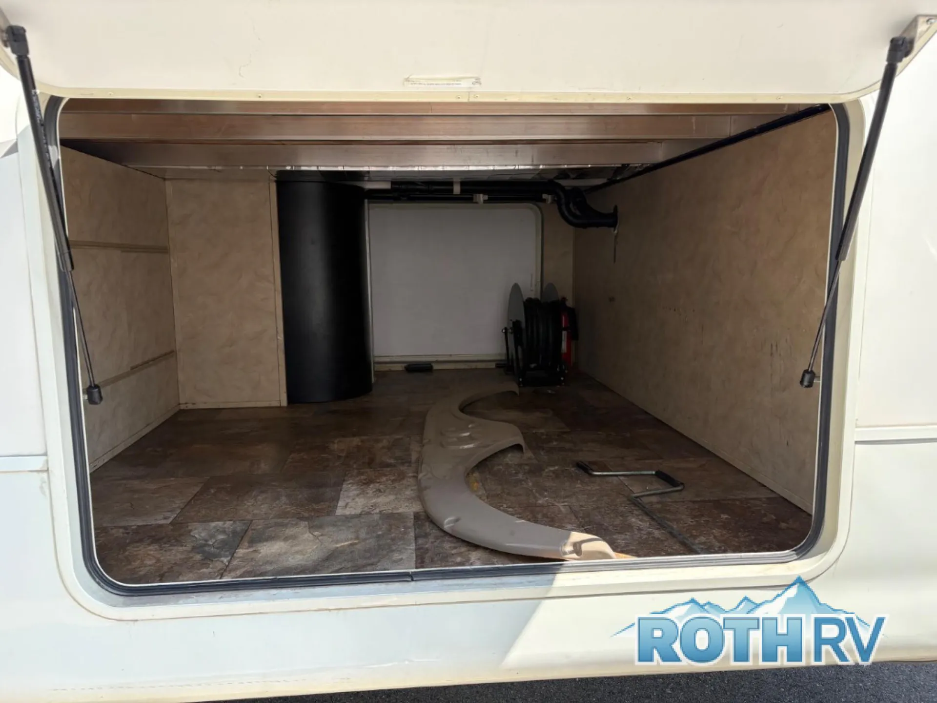 2015 Forest River Cedar Creek 36CKTS — Photo 6