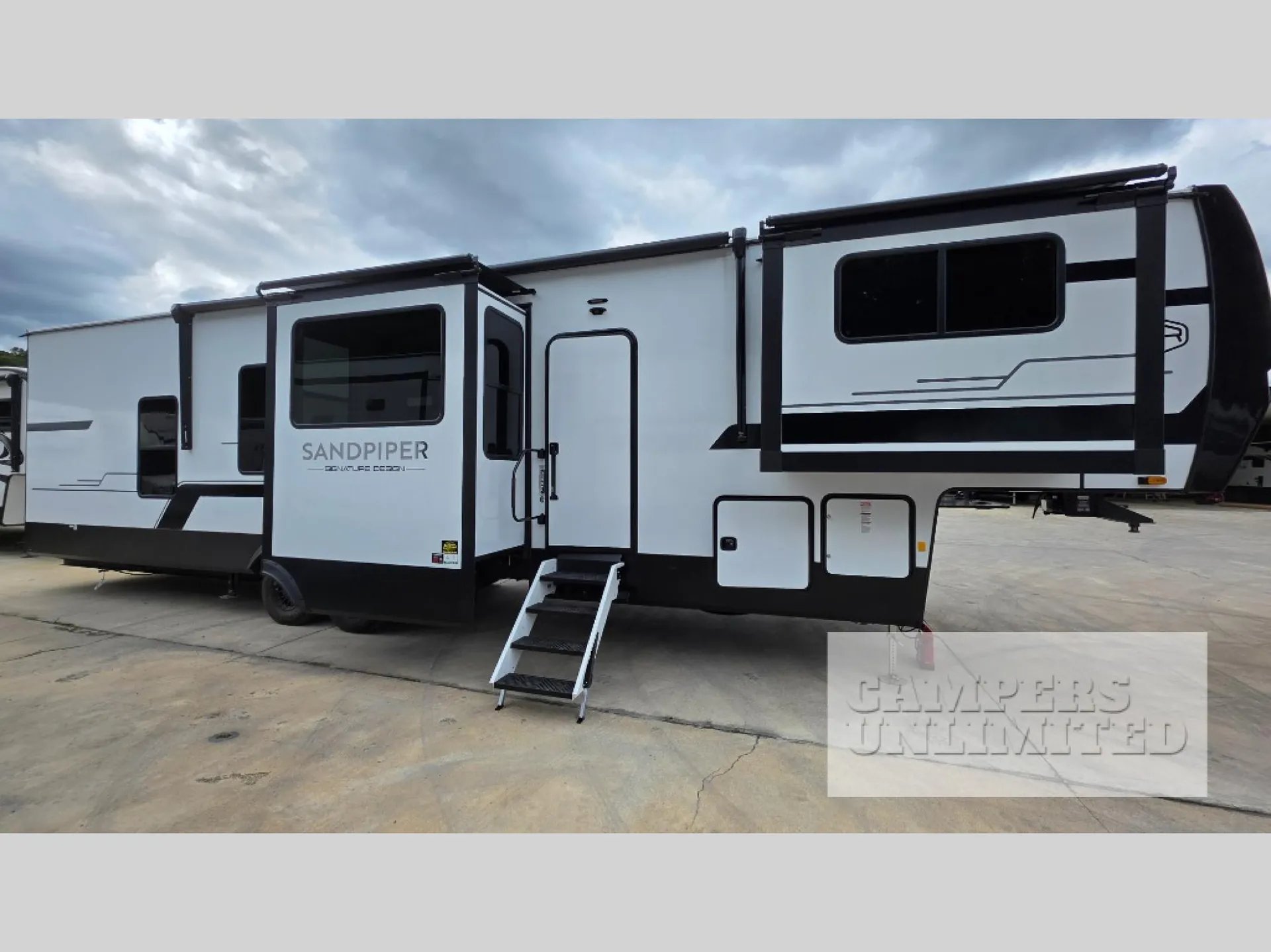 2027 Forest River Sandpiper 3990FL