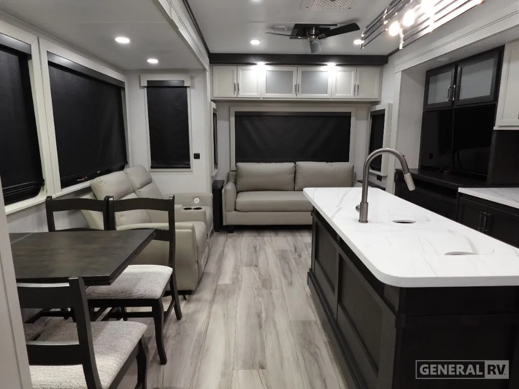 2026 Keystone Alpine 3303CK - Photo 3