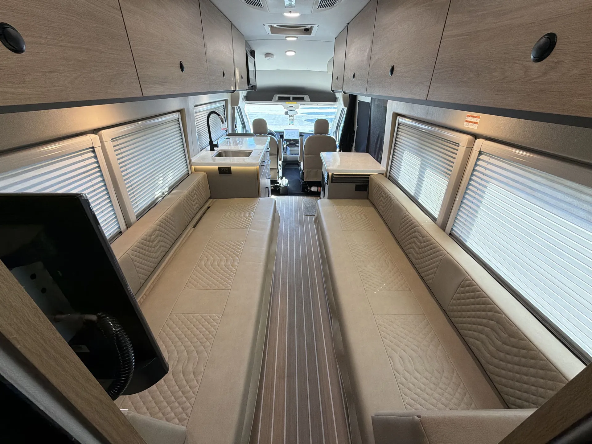 2026 entegra coach Expanse 21T — living area main