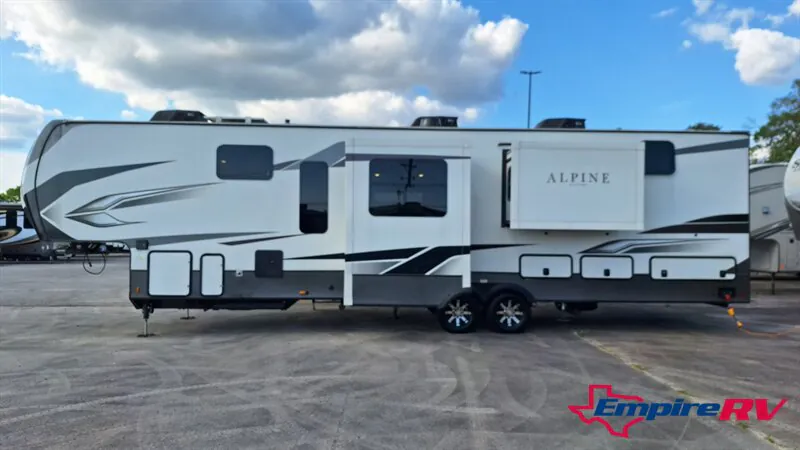 2023 Keystone Alpine 3790FK - Photo 4