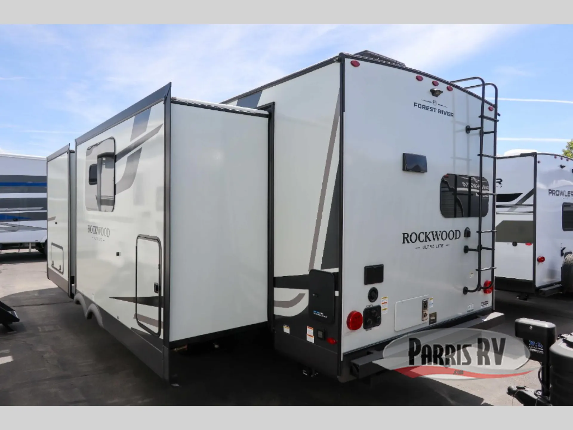 2027 Forest River Rockwood Ultra Lite 2711RK - Photo 3