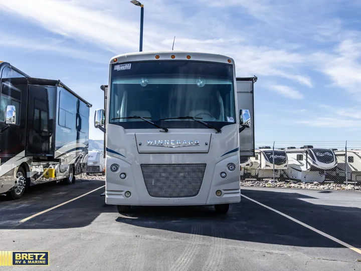 2018 Winnebago Vista LX 27N - Photo 2