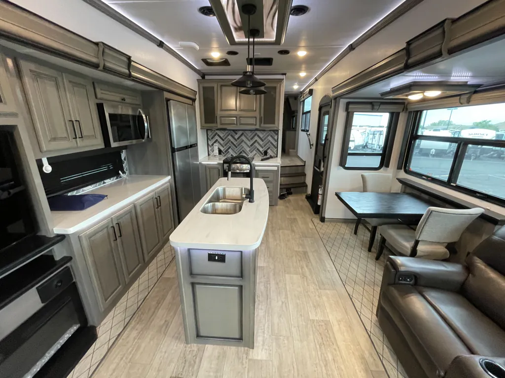 2022 Keystone Montana 3231CK, Photos photo 2