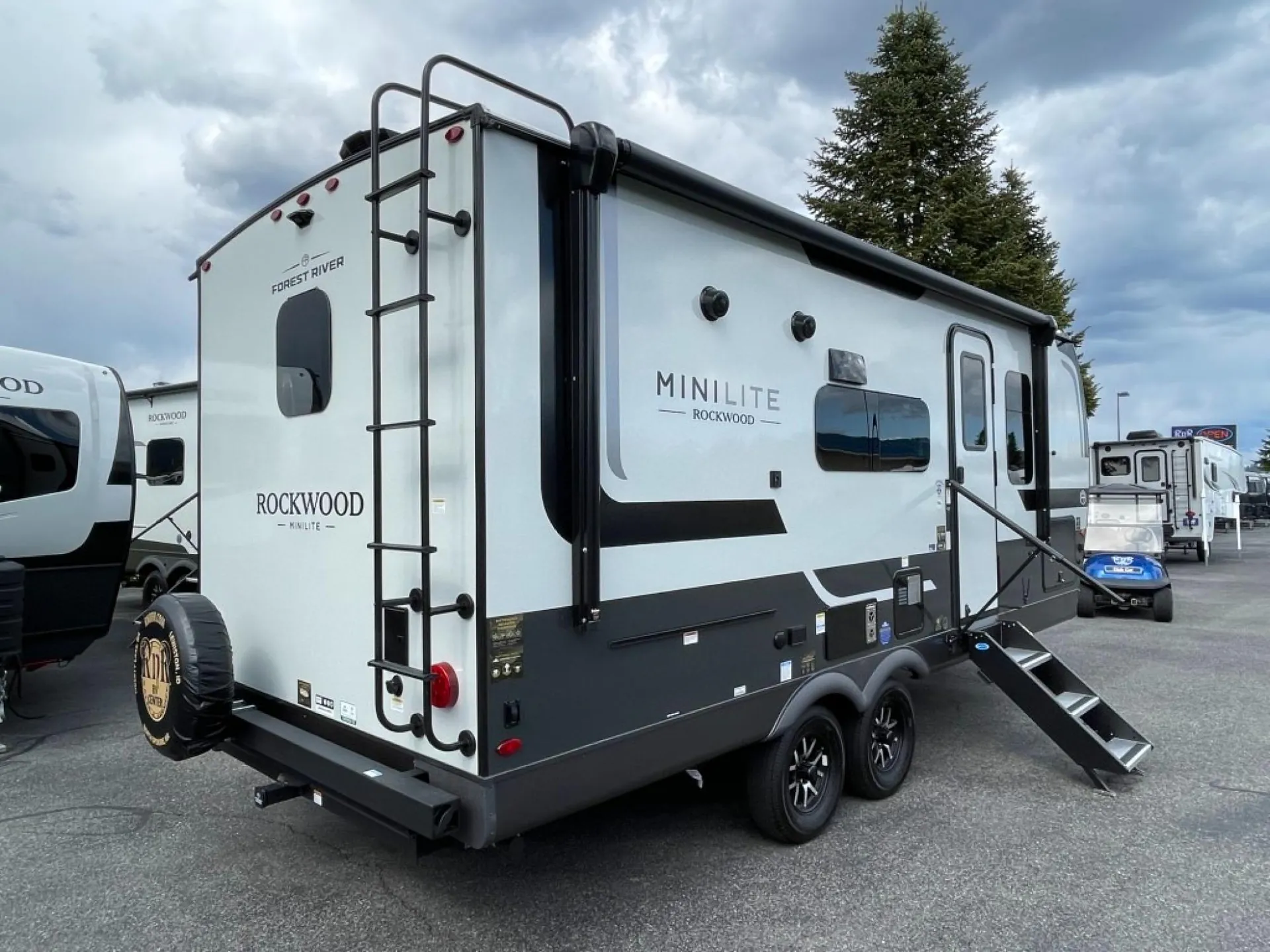 2026 Forest River Rockwood Mini Lite 2214S — Photo 6