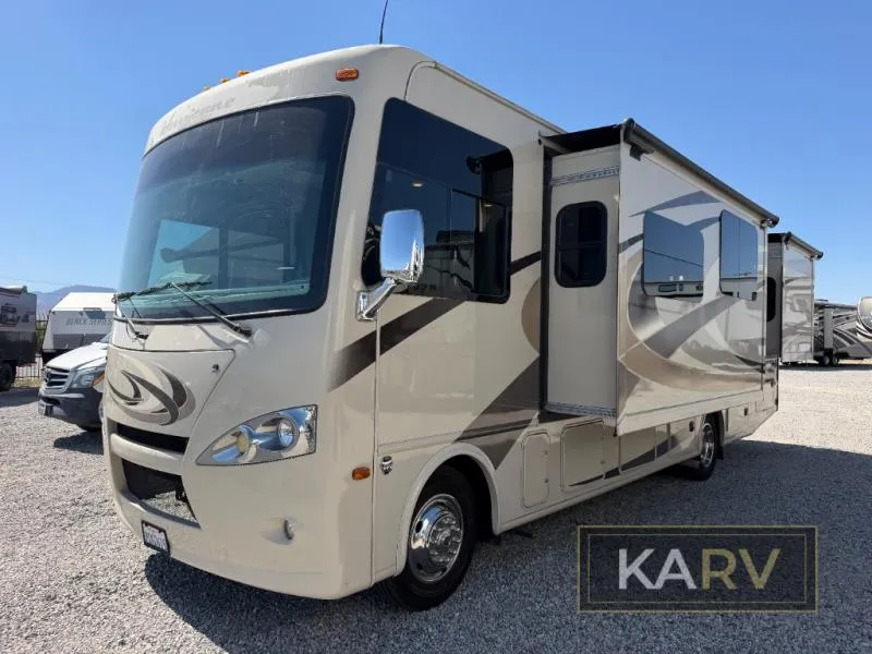 2016 Thor Motor Coach Hurricane 31S - Photo 2