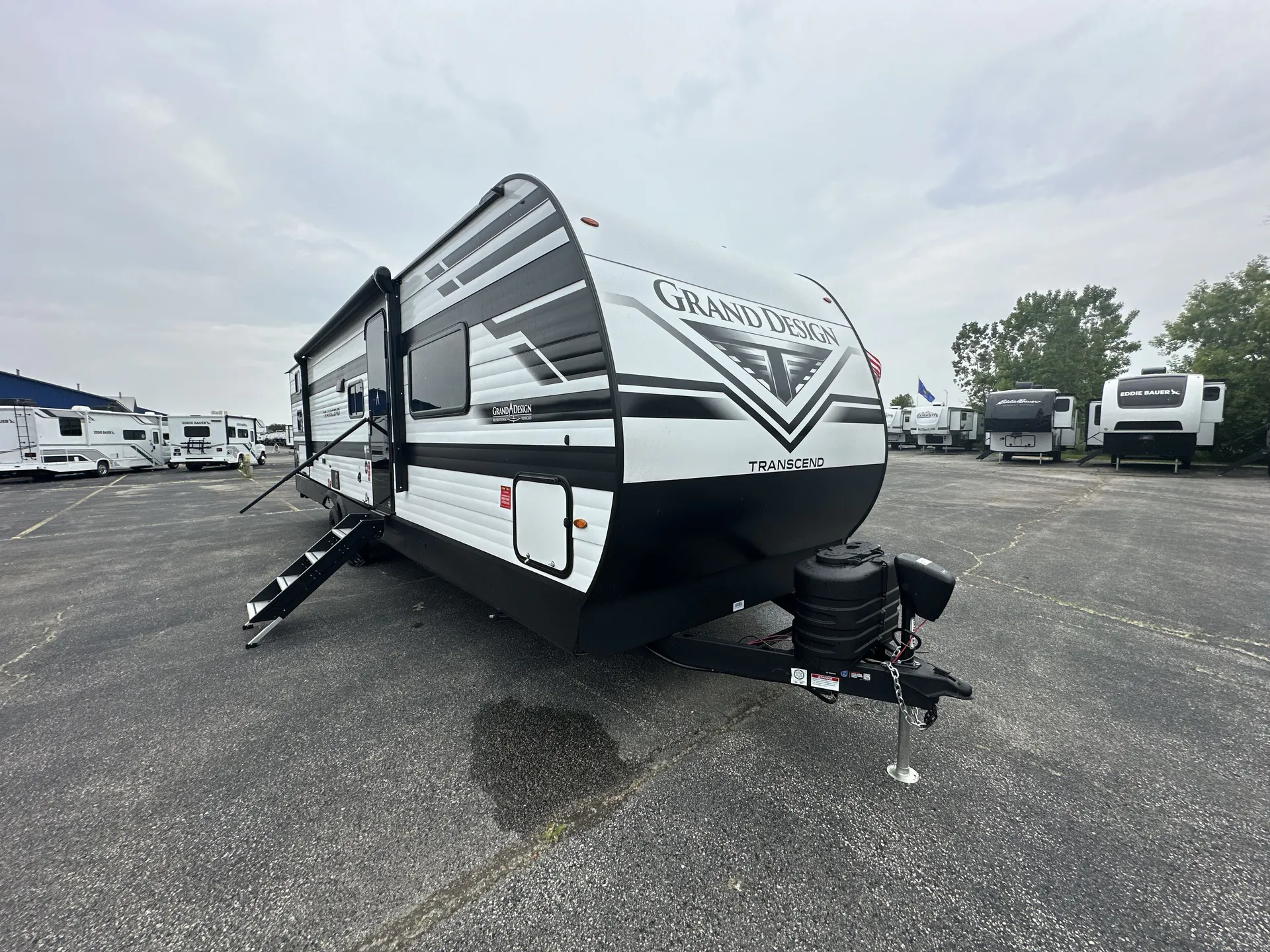 2027 Grand Design Transcend 335BHT - Photo 2