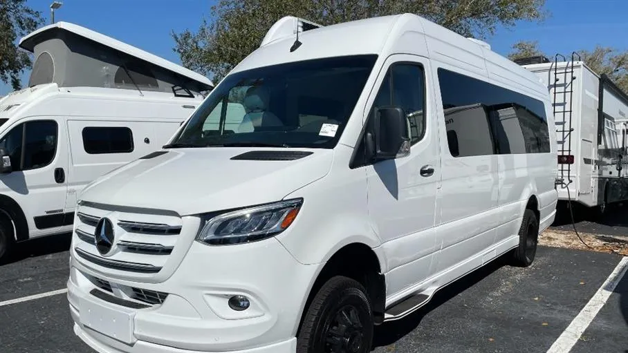 2026 Tiffin GT2 24 CG - Photo 3