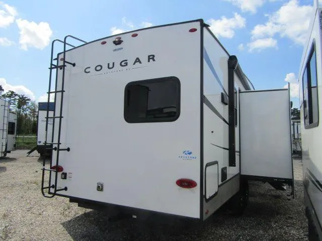 2025 Keystone Cougar Half-Ton 29RKS - Photo 4