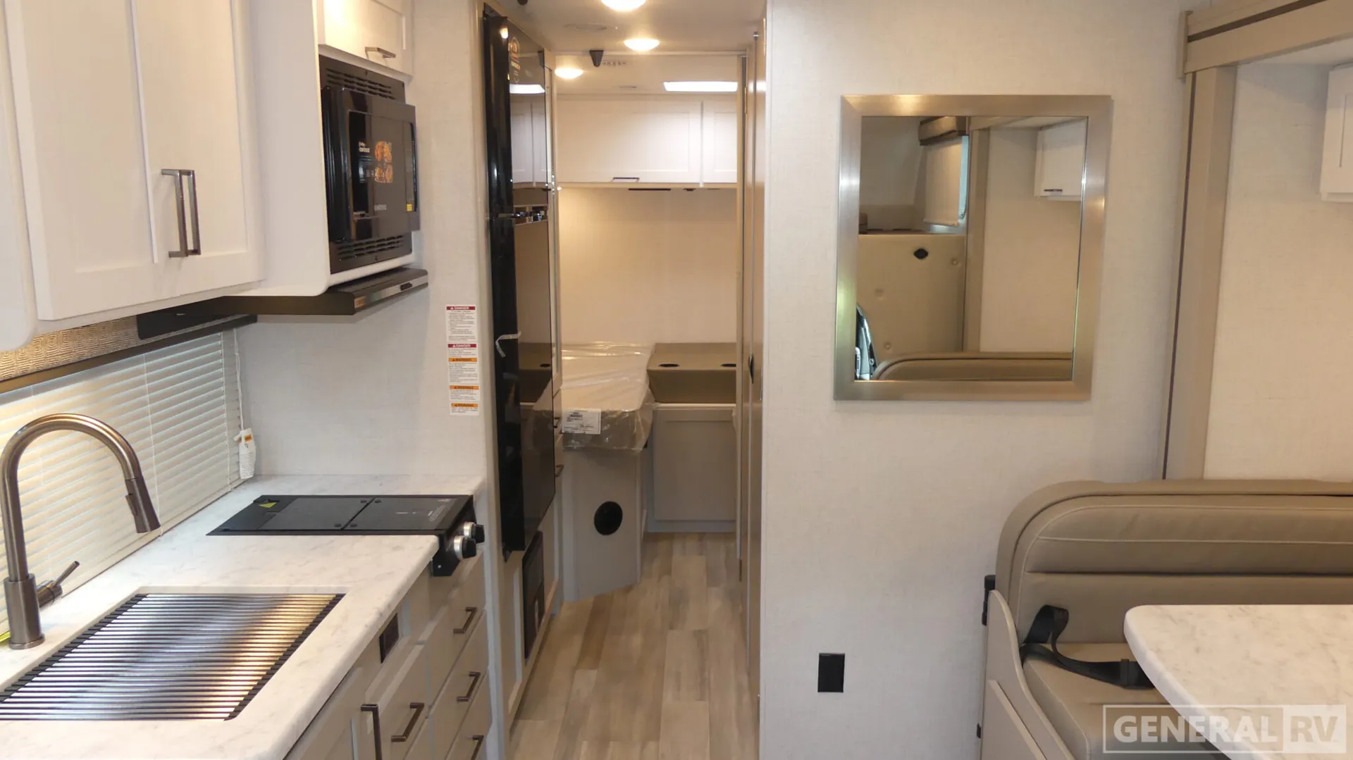 2026 Thor Motor Coach Pasadena SE SZ25 - Photo 3
