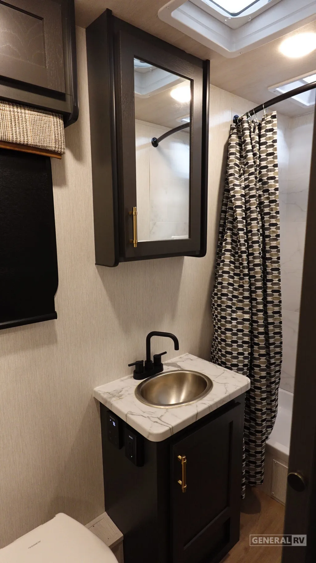 2027 NeXus RV Triumph Sport 24TS, Photos photo 28