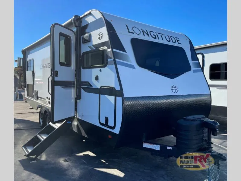 2026 East to West Longitude 230FK - Photo 2