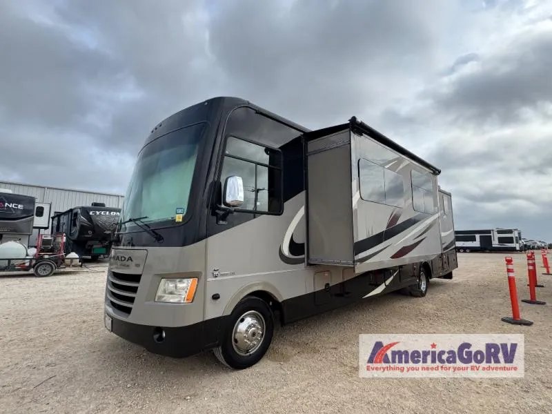 2017 Coachmen Mirada 35BH - Photo 4