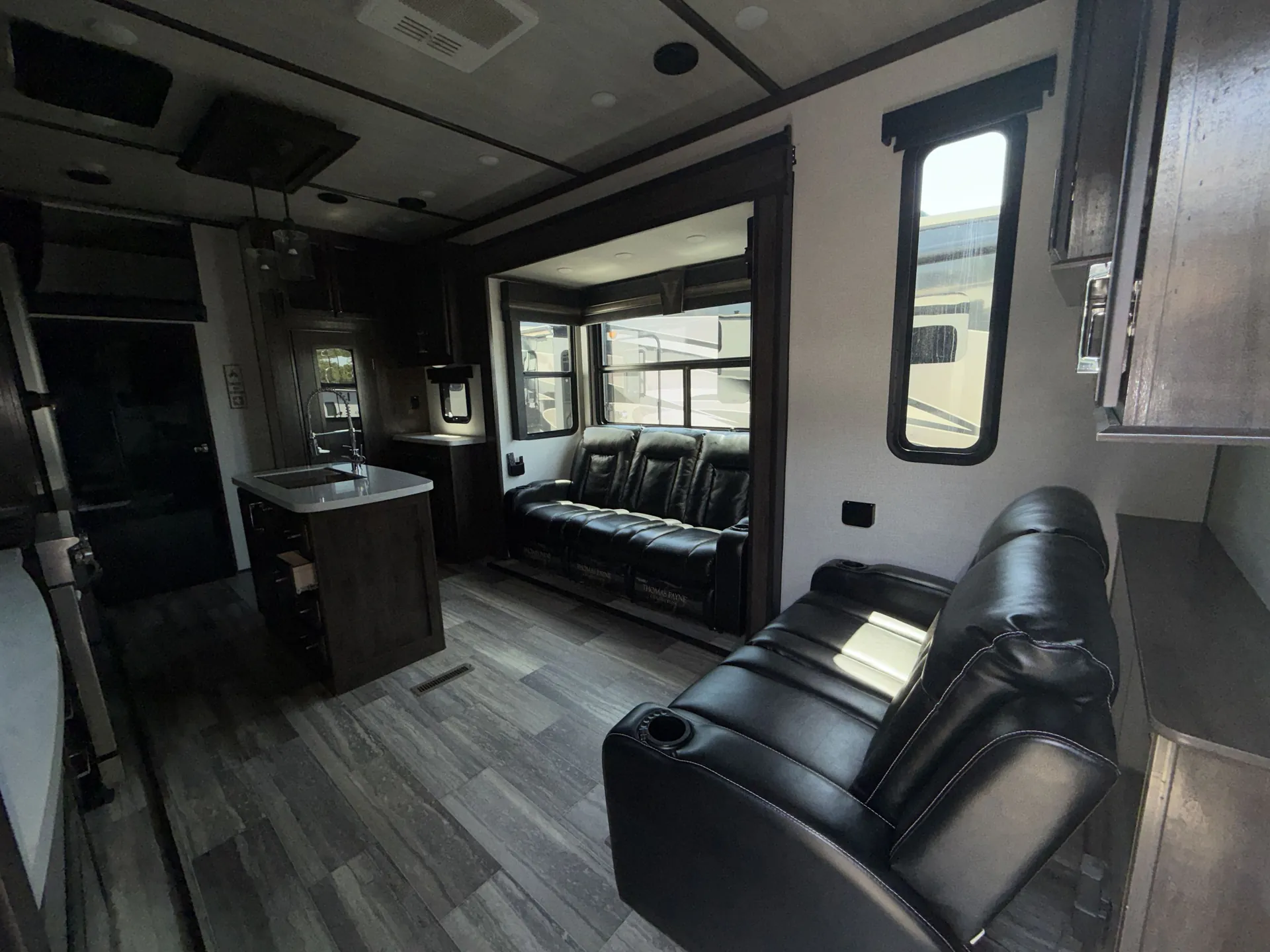 2021 Dutchmen Voltage 4175 dealer photo 2 from Camping World