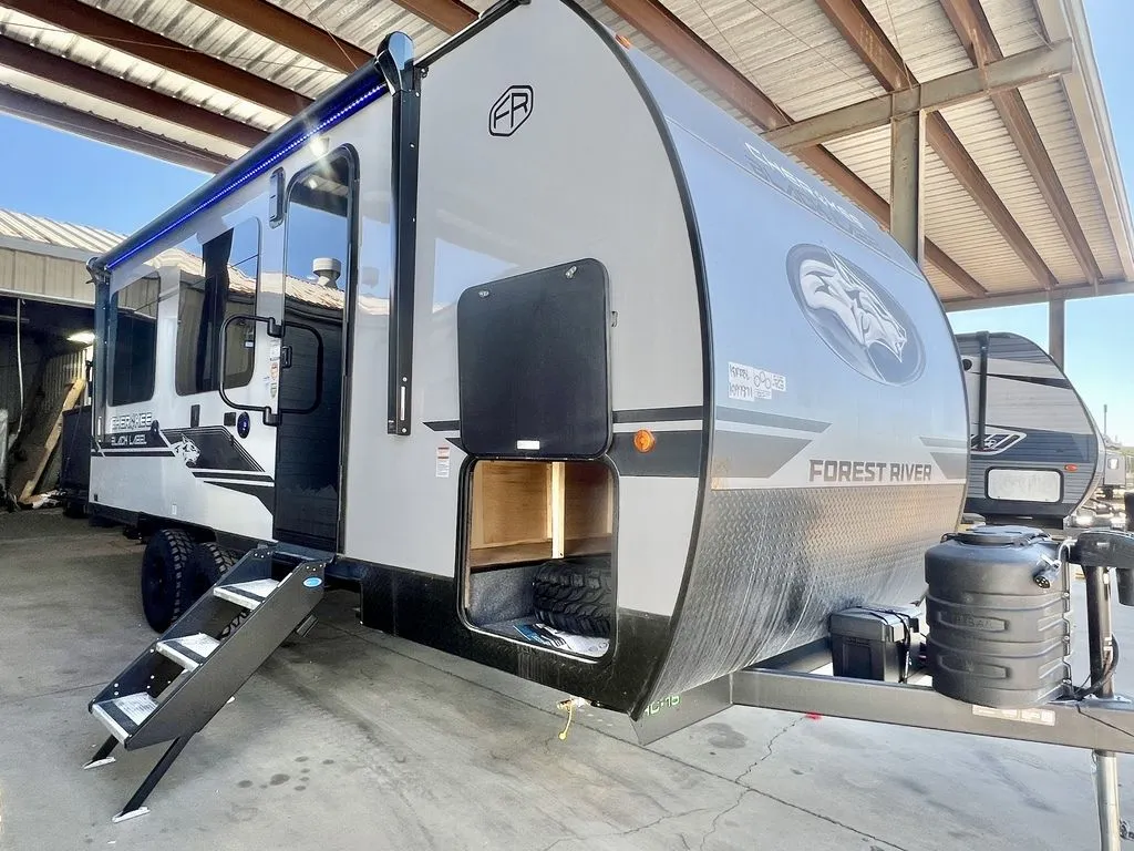 2026 Forest River Cherokee Grey Wolf Black Label 18RRBL - Photo 2