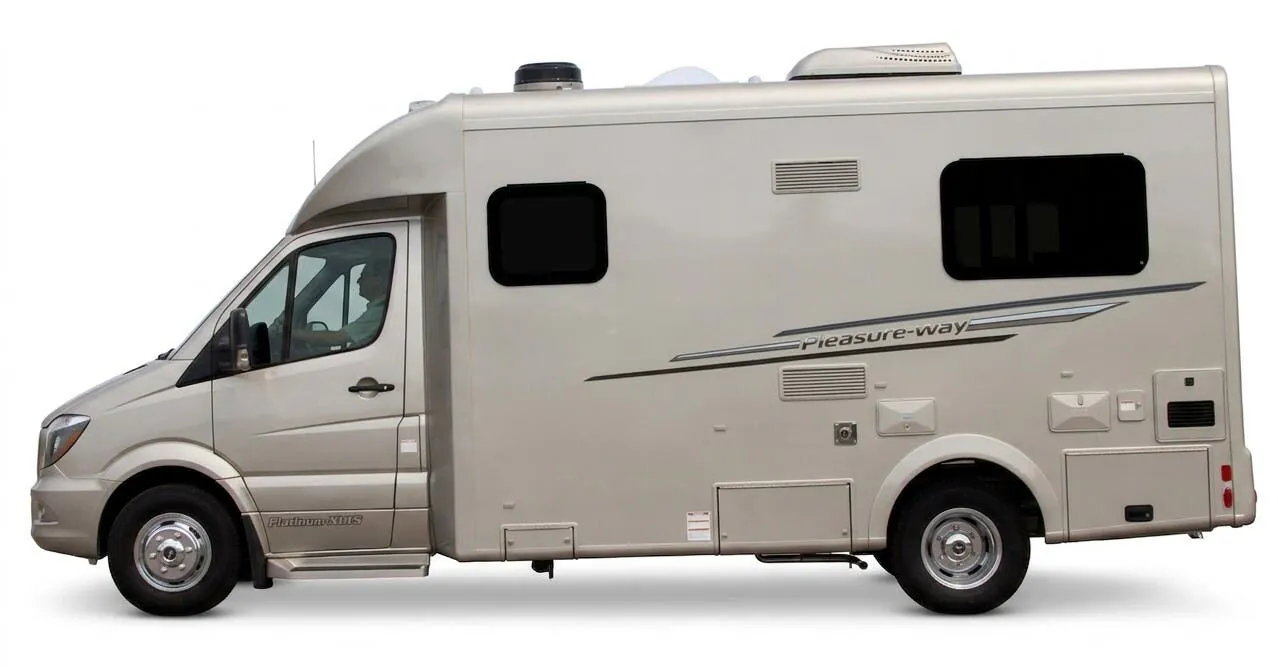 Pleasure-Way Plateau XLTS BASE exterior