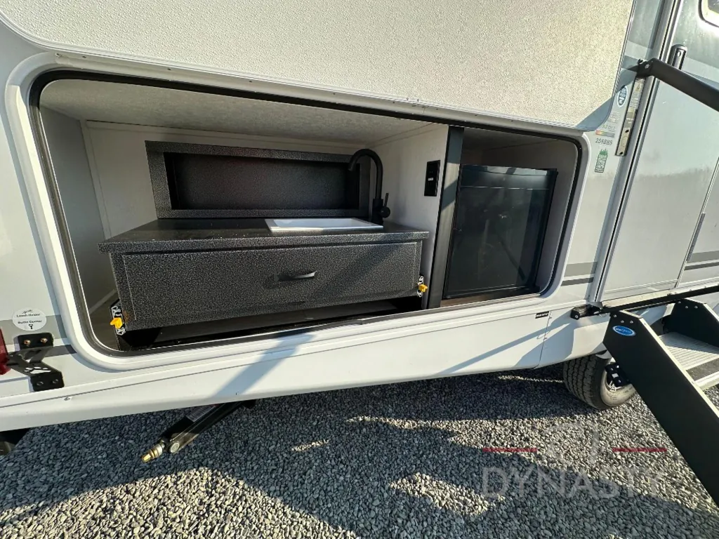 2025 Coachmen Freedom Express Ultra Lite 258BHS, Photos photo 14
