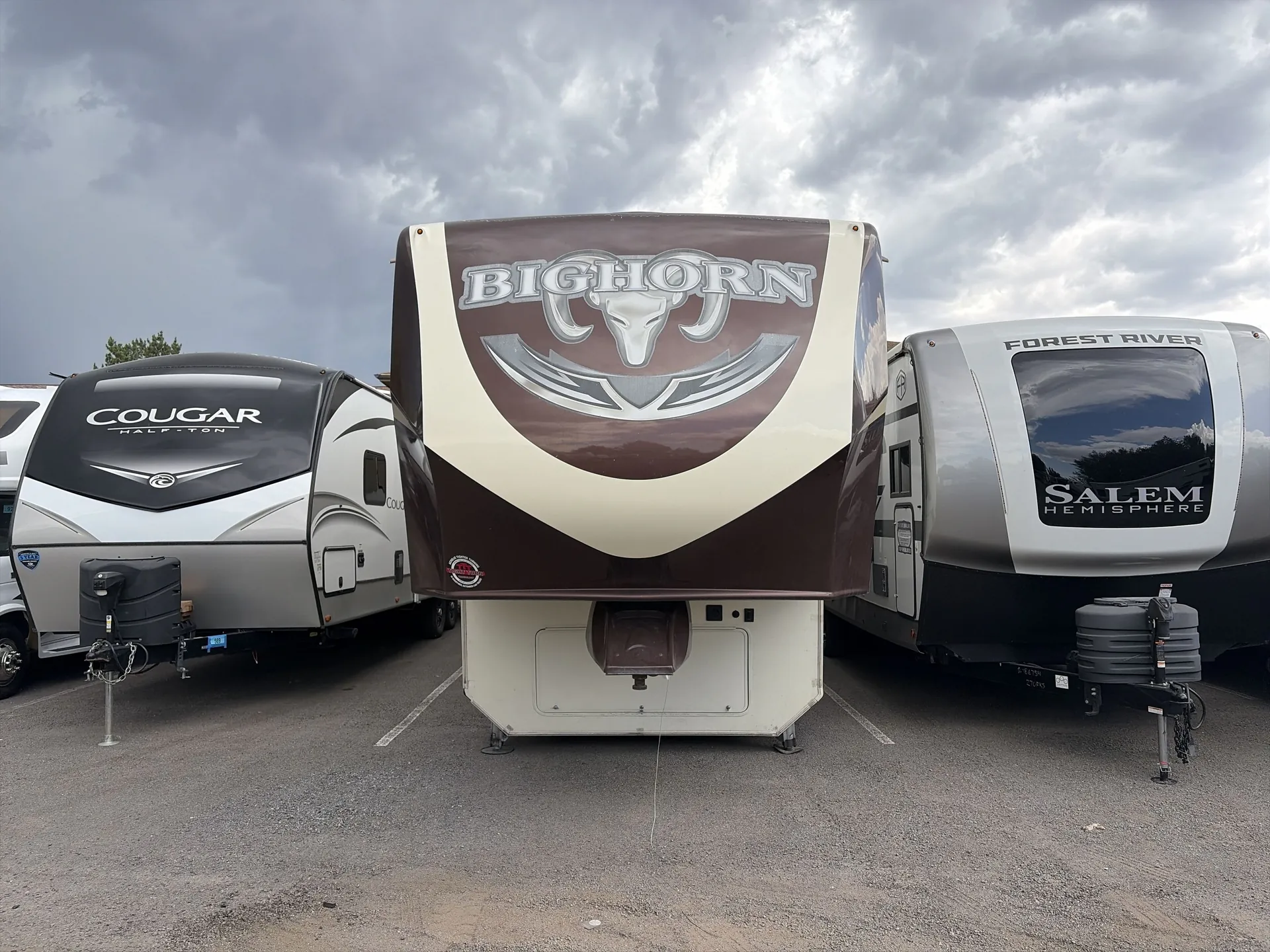 2017 Heartland Bighorn 3760EL — front