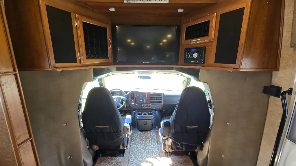 2014 Coachmen Concord 300DS - Photo 4