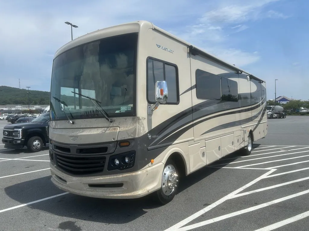2016 Fleetwood Bounder 36H - Photo 4