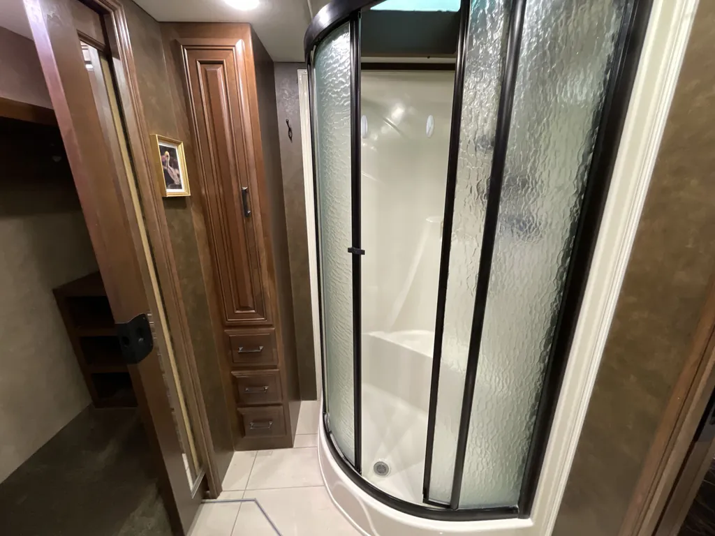 2015 Entegra Coach Aspire 42RBQ, Photos photo 37