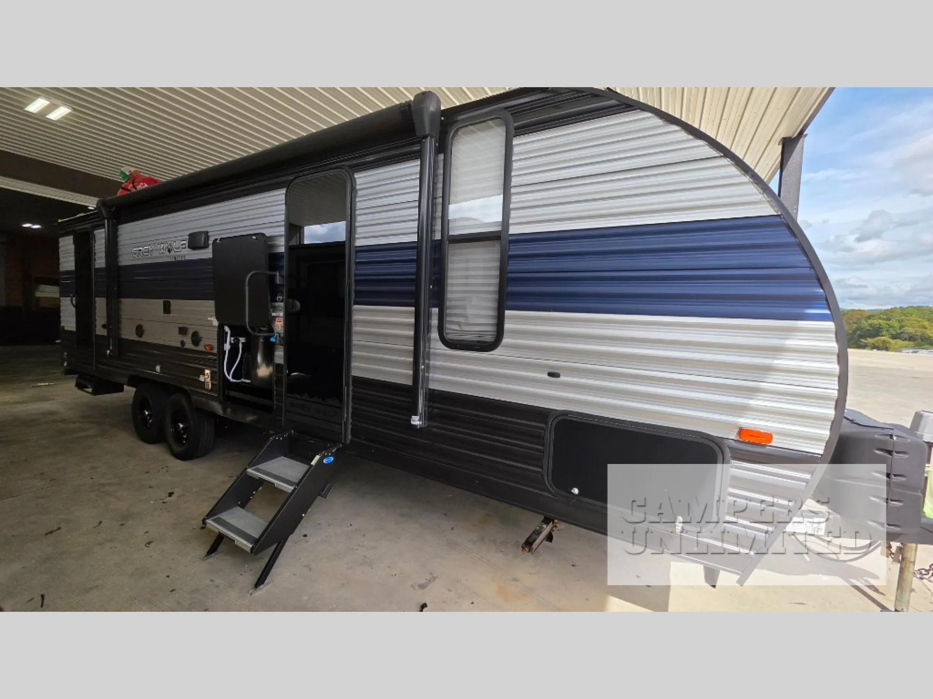 2022 Forest River Cherokee Grey Wolf 26DBH