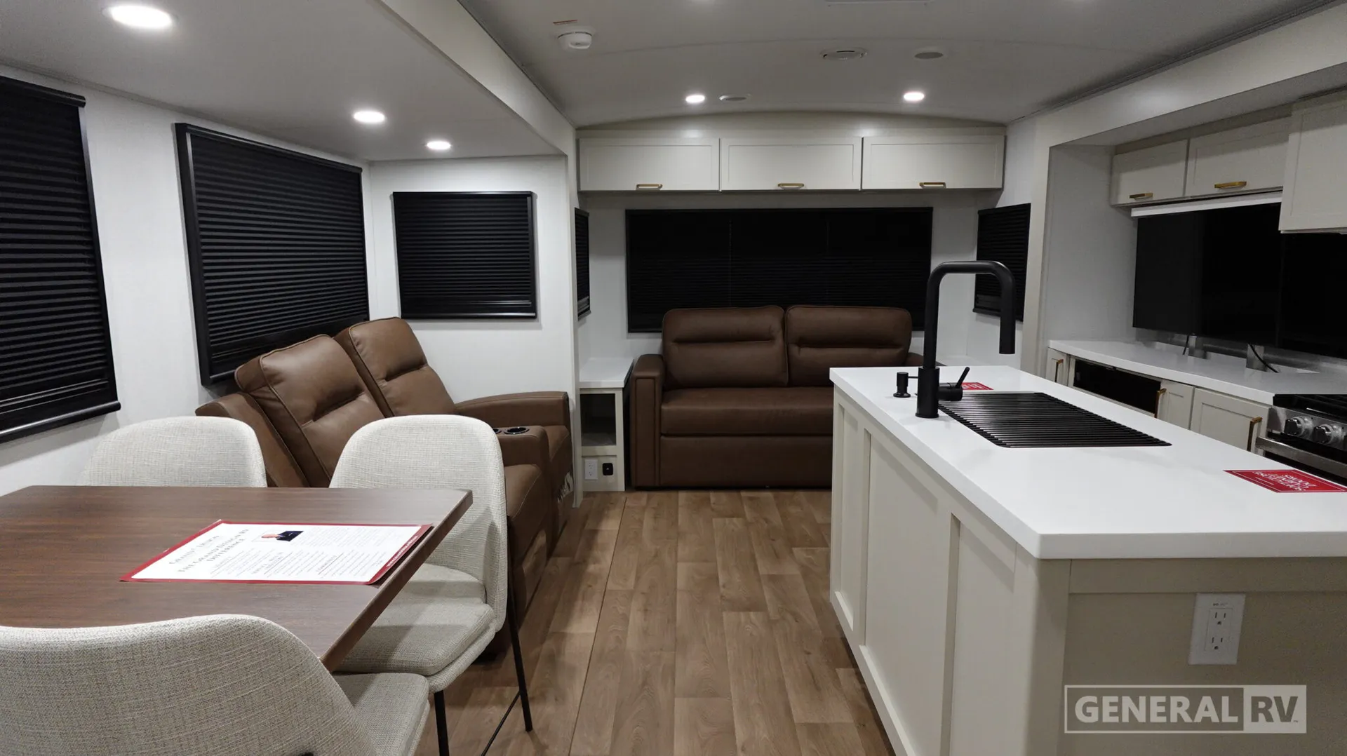 2027 Grand Design Imagine 2970RL - Photo 3