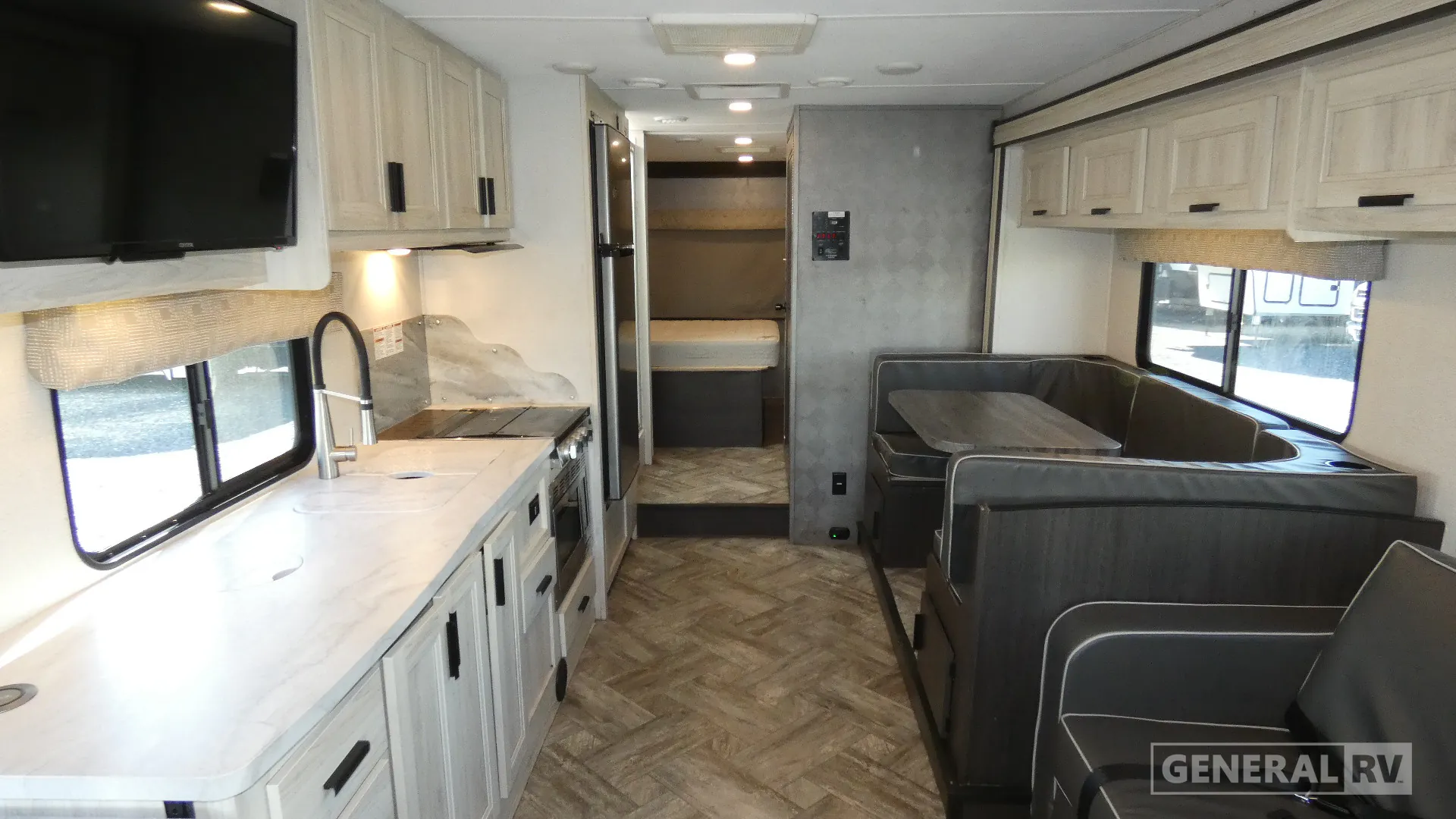 2021 Forest River Sunseeker Classic 3010DS - Photo 3