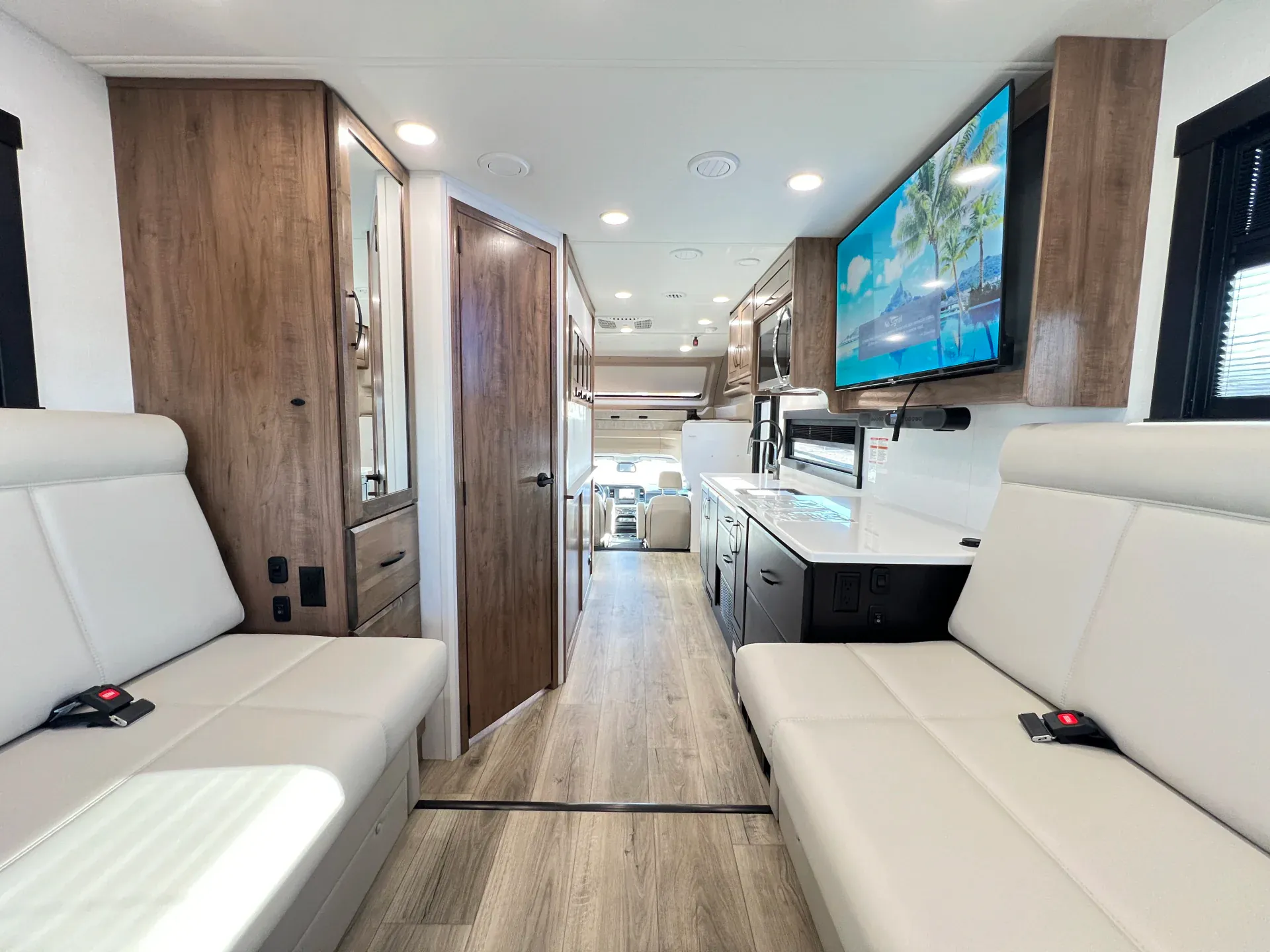 2026 Entegra Coach Accolade XT 29T - Photo 4
