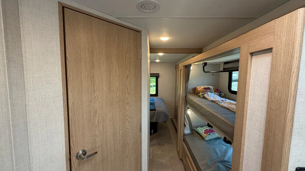 2026 Thor Motor Coach Freedom Elite 31FE, Photos photo 11