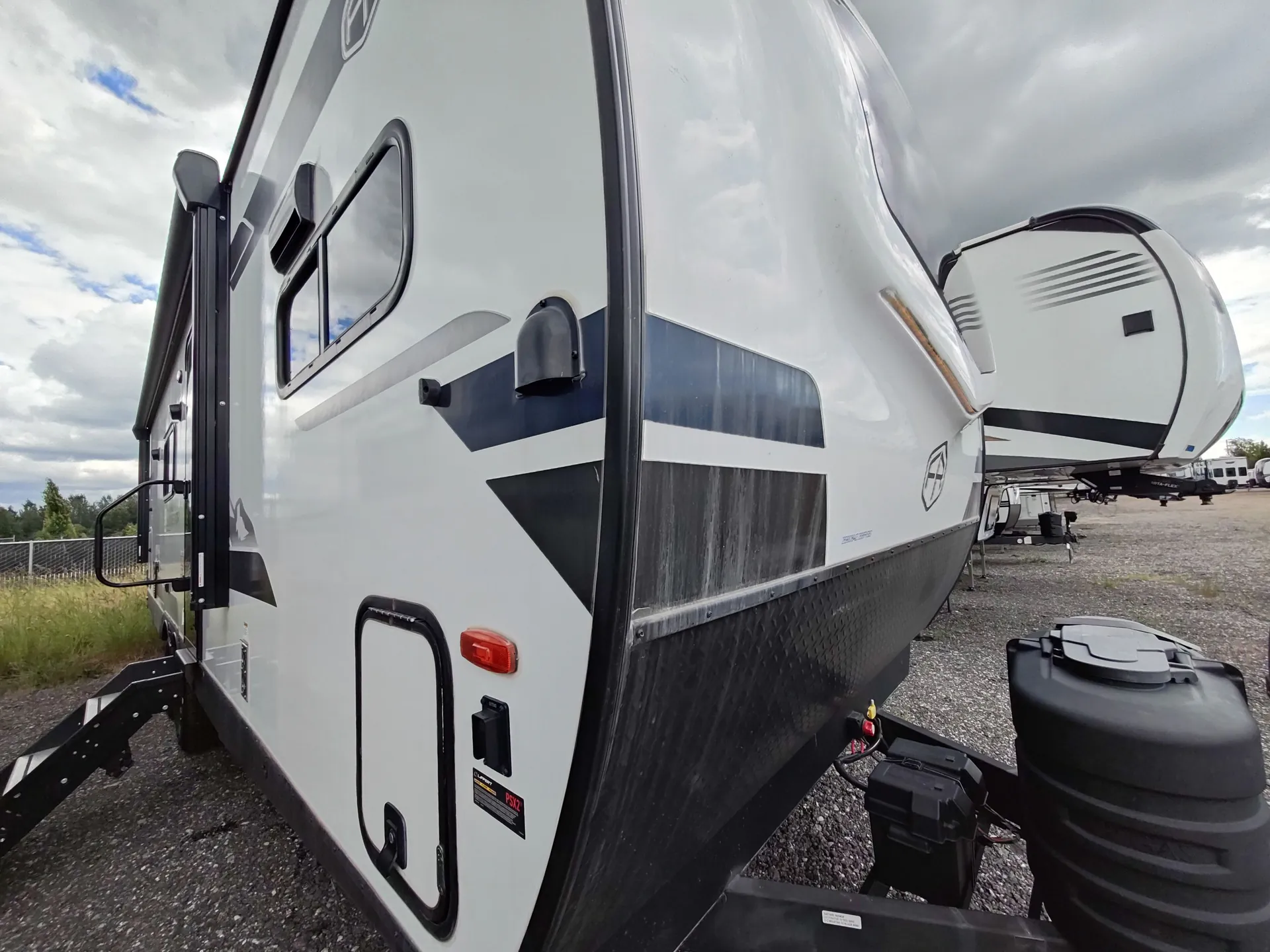 2025 Forest River Grand Surveyor 268FKBS