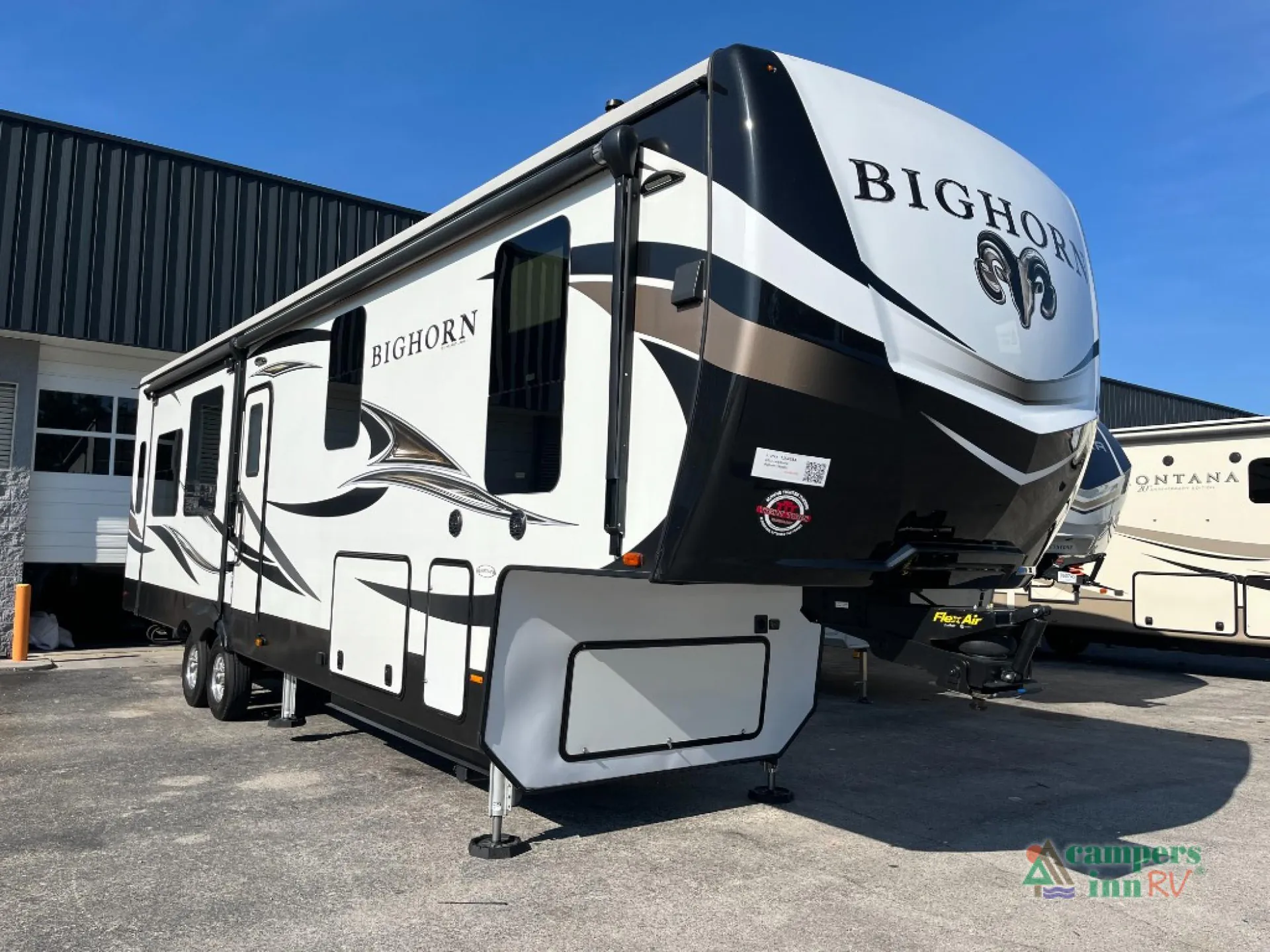 2021 Heartland Bighorn 3300DL - Photo 2