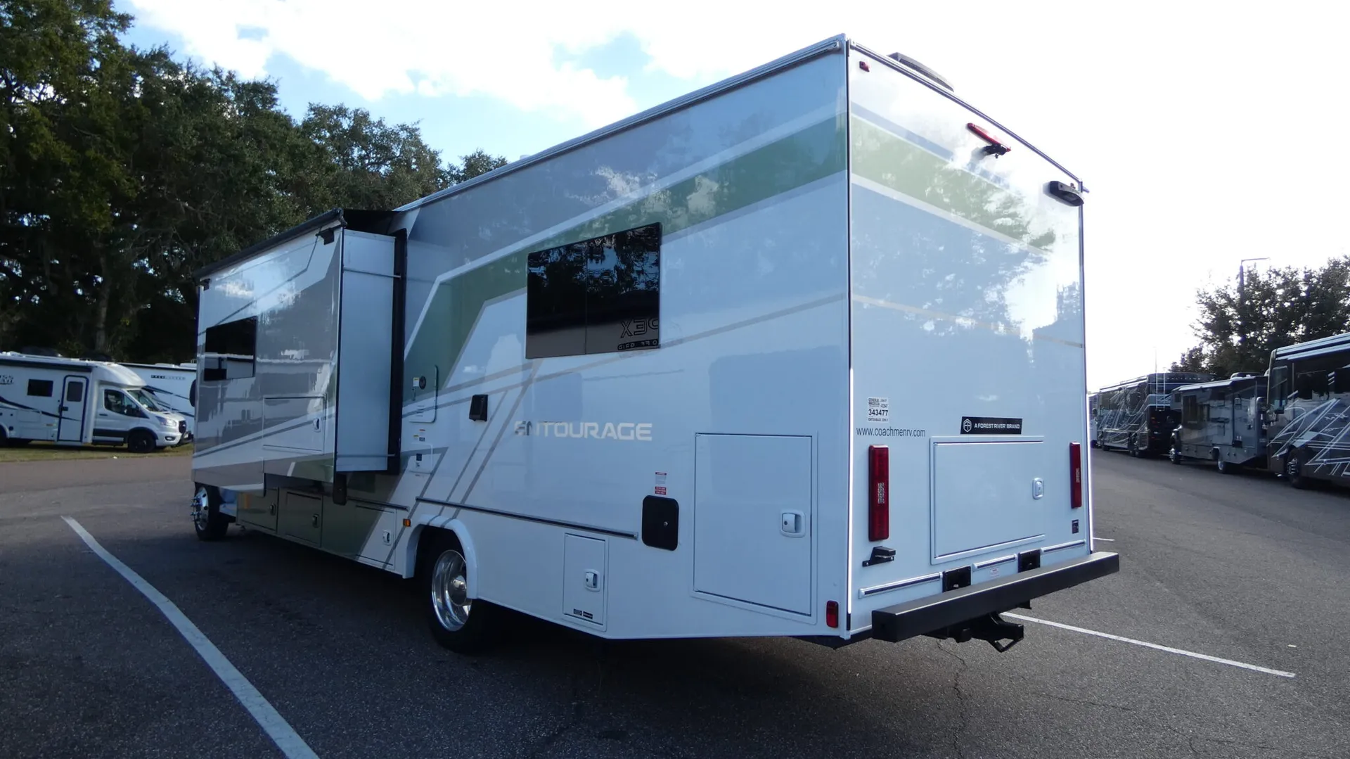 2026 Coachmen Entourage 320LV - Photo 4
