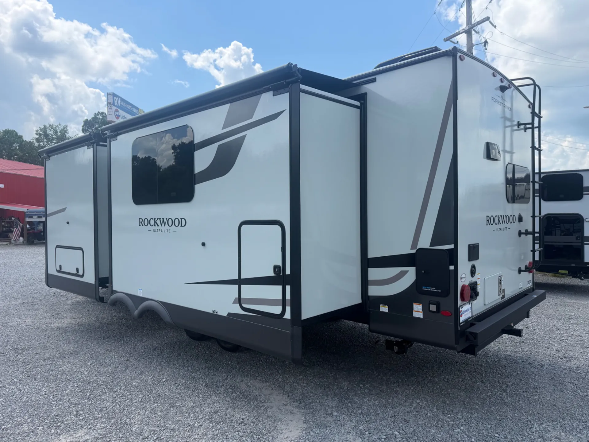 2027 Forest River Rockwood Ultra Lite 2711RK — Photo 7