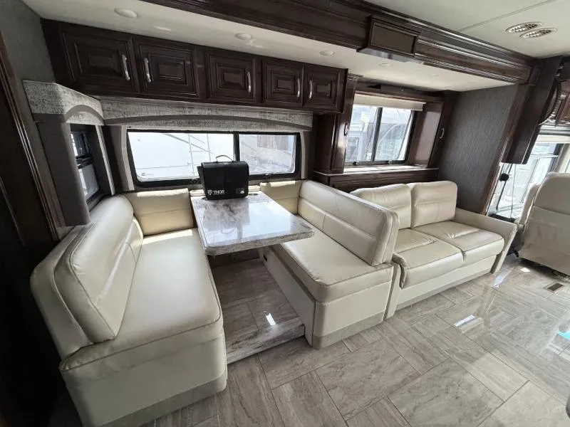 2019 Thor Motor Coach Aria 3901 - Photo 4