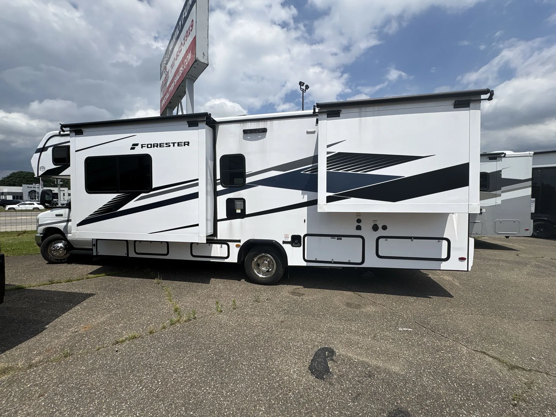 2026 Forest River Forester 2861DS - Photo 4
