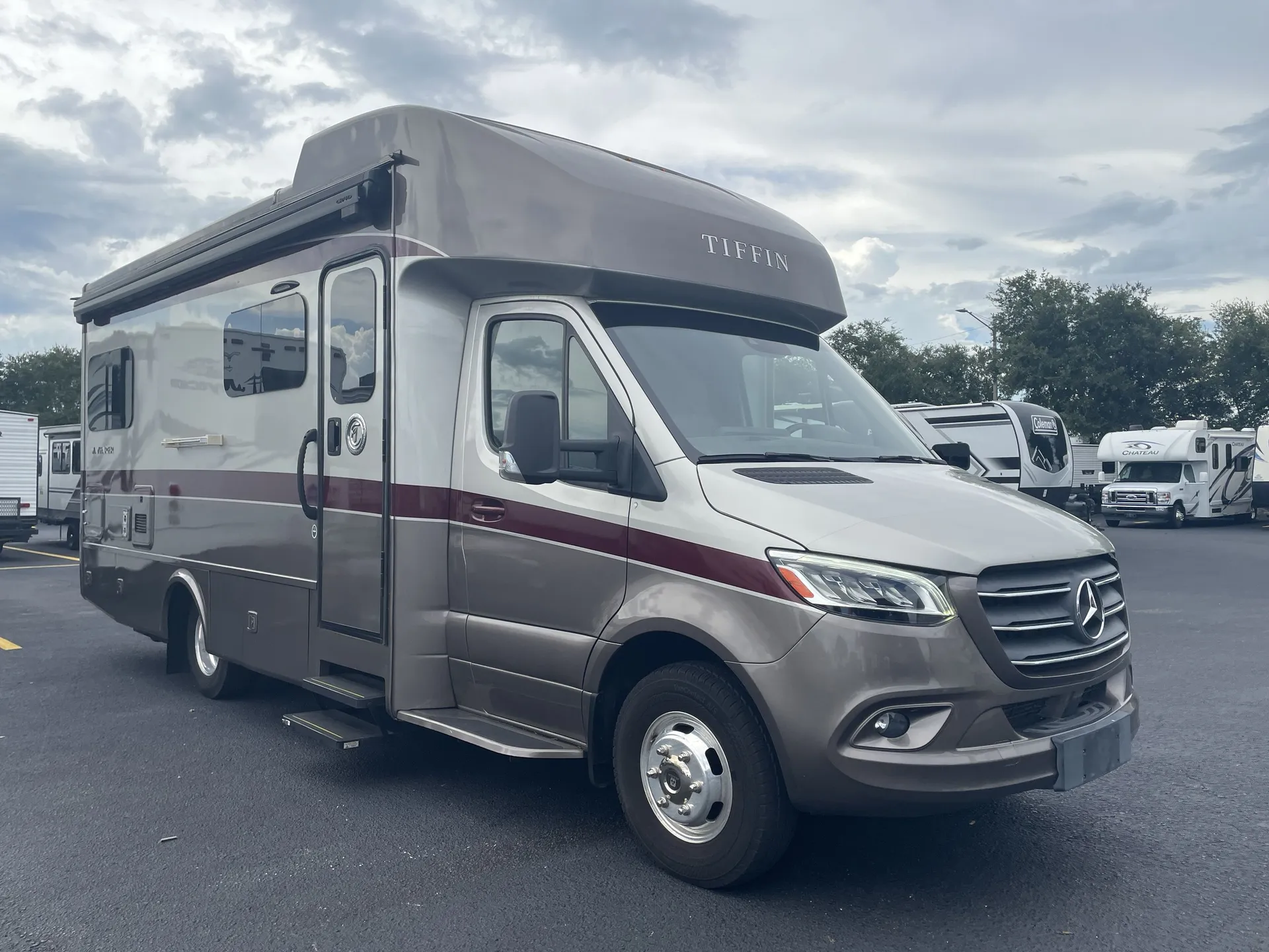 2021 Tiffin Wayfarer 25 TW - Photo 2