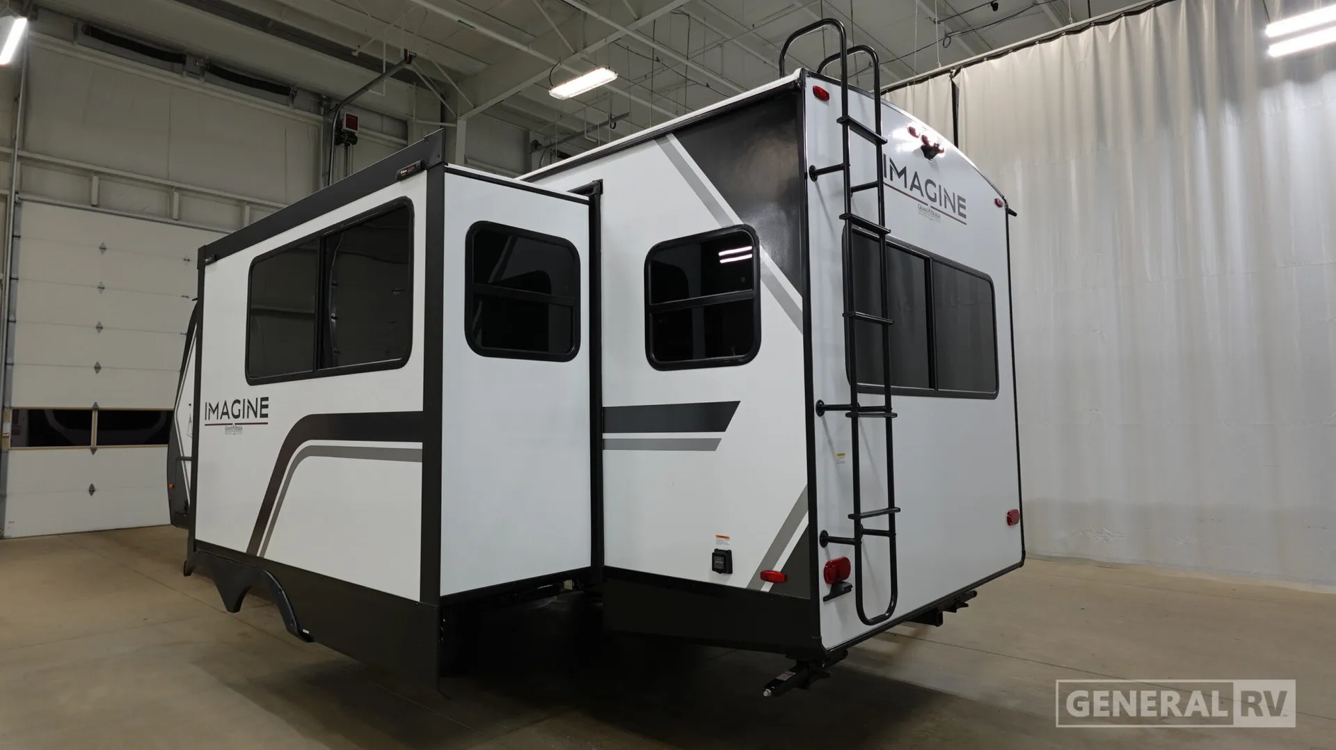 2026 Grand Design Imagine 2500RL - Photo 4