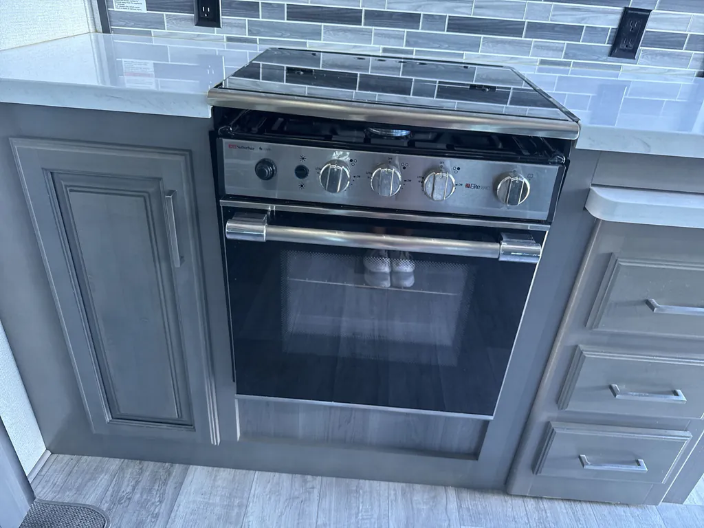 2021 Keystone Montana 3231CK, Photos photo 10