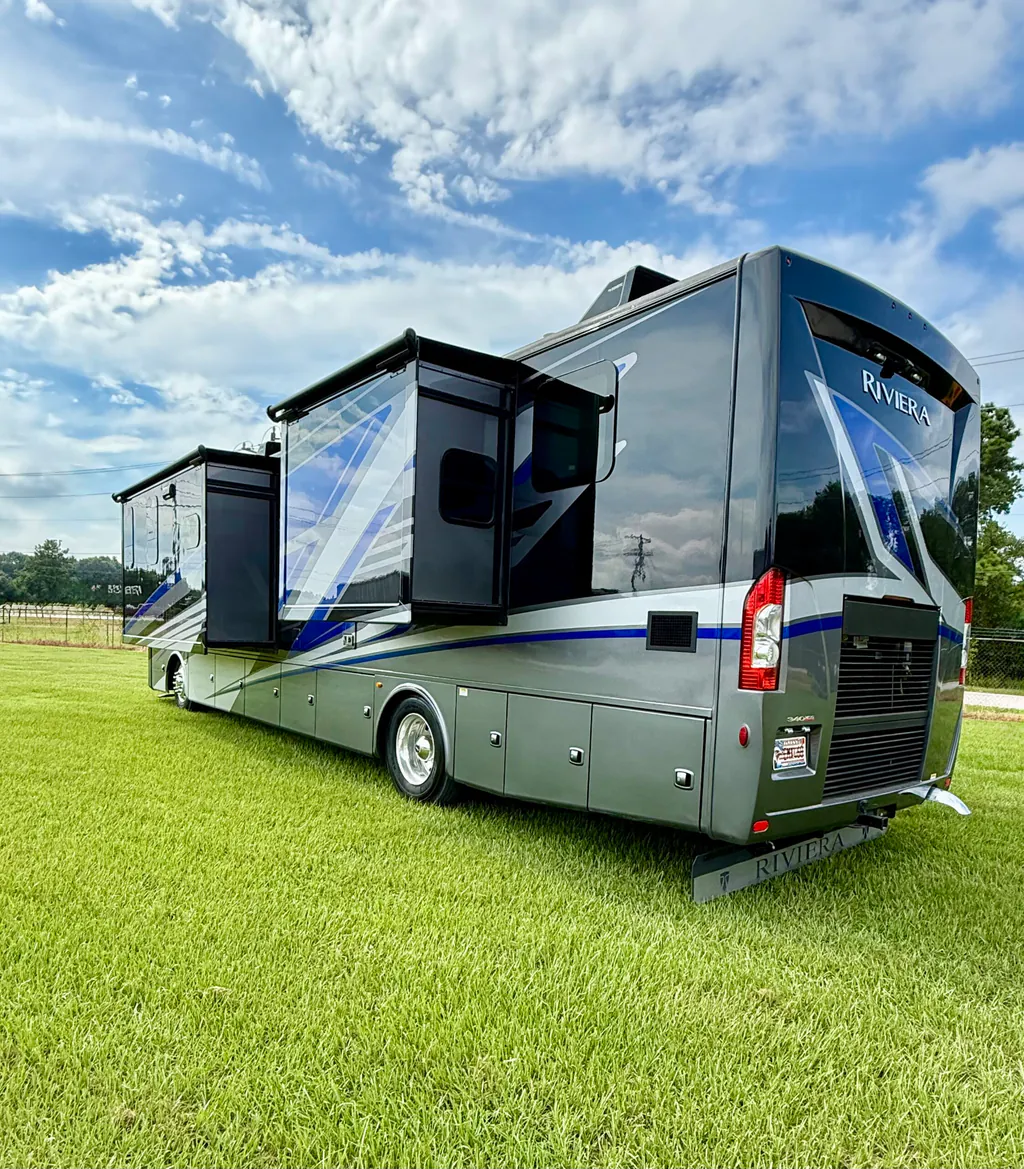 2024 Thor Motor Coach Riviera 39BH, Photos photo 28