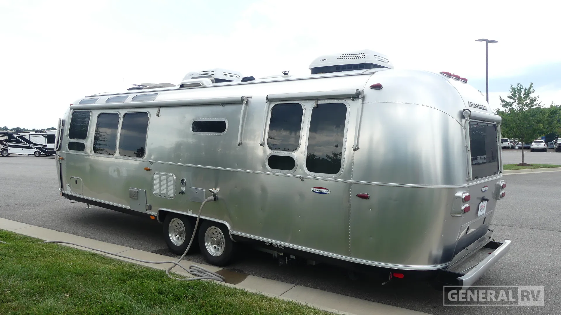 2018 Airstream International Serenity 30RB - Photo 4