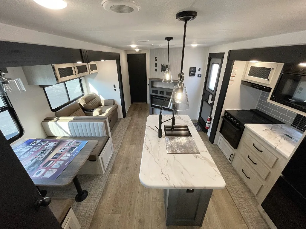 2027 Forest River Puma 32BHFS — Photo 5